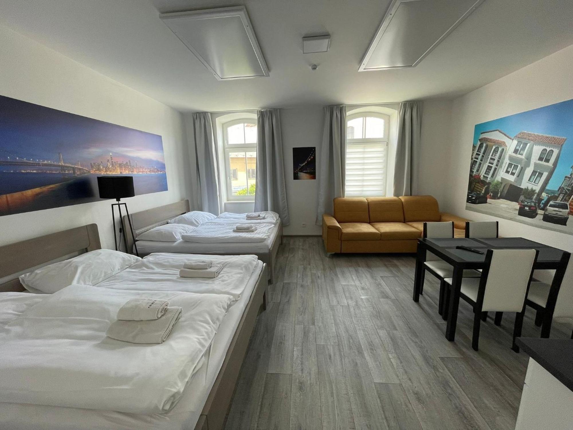 Relax21 Hotell Uhersky Ostroh Exteriör bild
